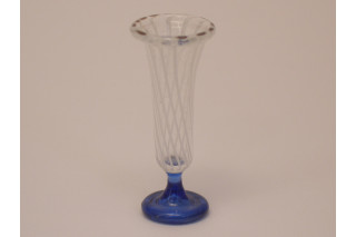 Vase mit blauem Fu&szlig; - Neuheit 2020